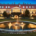 Chateau Hotel 4*