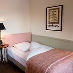 Hotel Chateau