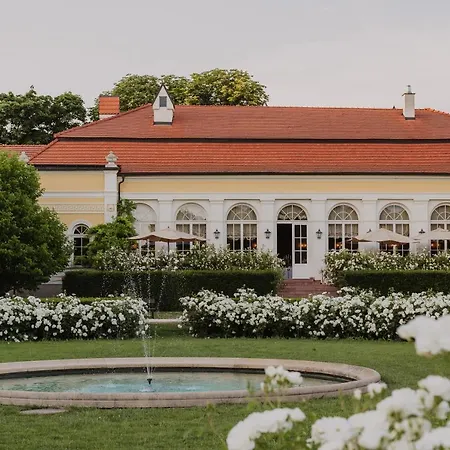 Hotel Chateau 4*