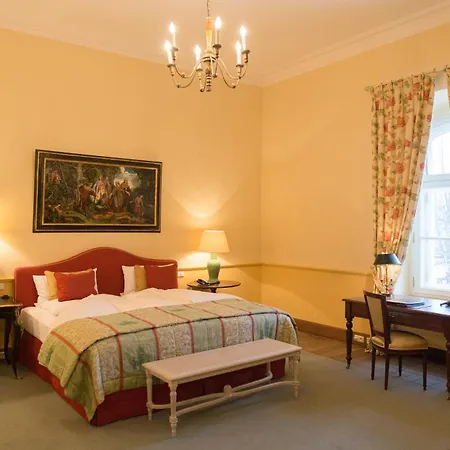 Hotel Chateau