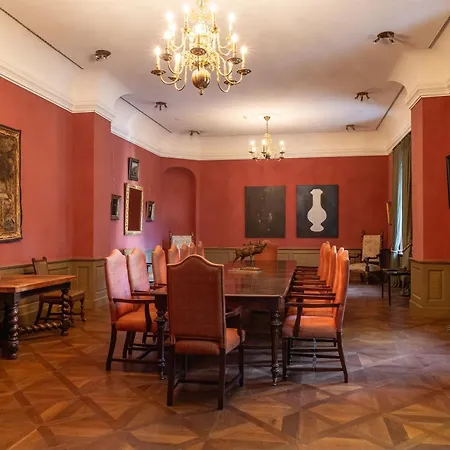 Chateau Hotel 4*