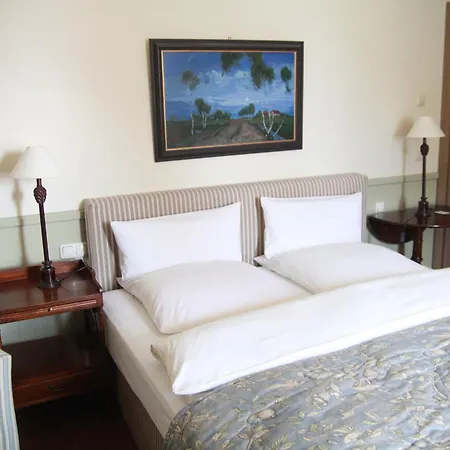 Chateau Hotel 4*