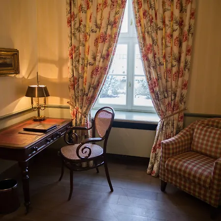 Chateau Отель 4*