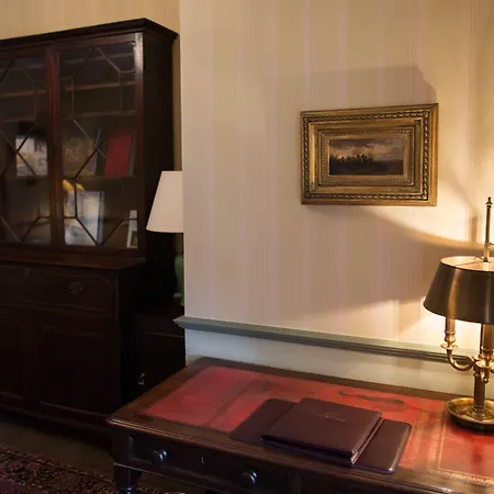 Chateau Szálloda Béla