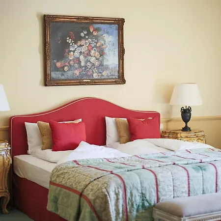 Chateau Отель 4*