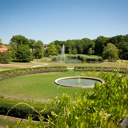 Chateau Отель