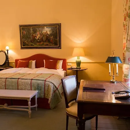 Chateau Hotel 4*