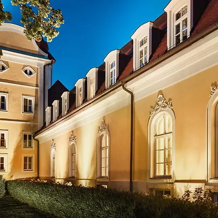Hotel Chateau