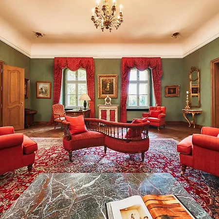 Chateau Hotel 4*